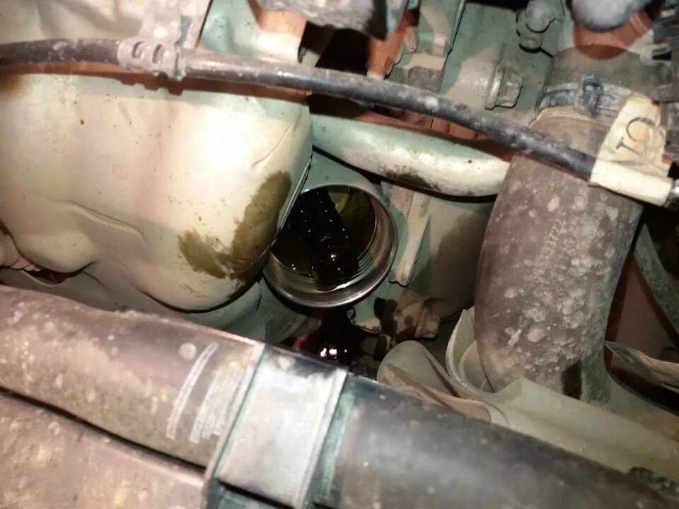 Опель астра н сливная пробка коробки передач мкпп. Замена масла опель астра h 1. Замена масла опель н. 8 сливной болт моторного масла. Опель астра j замена масла в двигателе.