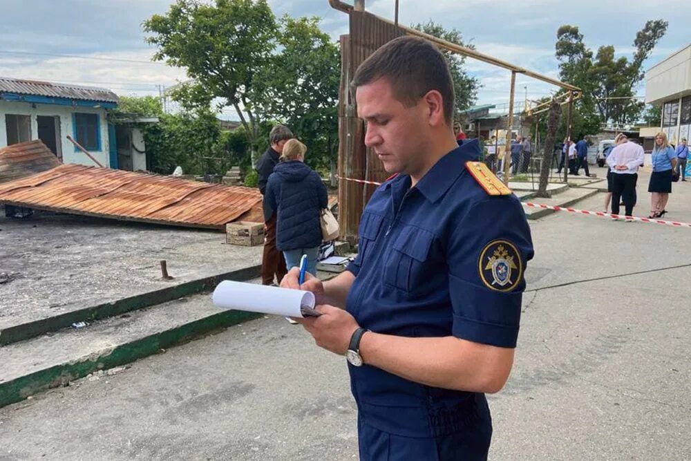 Убийство судебных приставов в адлере. Бокова судебный пристав сочи. Убийство судебных приставов в адлере. Работа приставы сочи. В сочи застрелили 2 приставов.