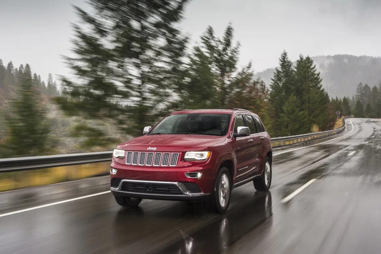 Kia представительский джип. Jeep grand cherokee 2014. Grand cherokee 2015 europe. Jeep grand cherokee 2014. Jeep grand cherokee 2014 года.