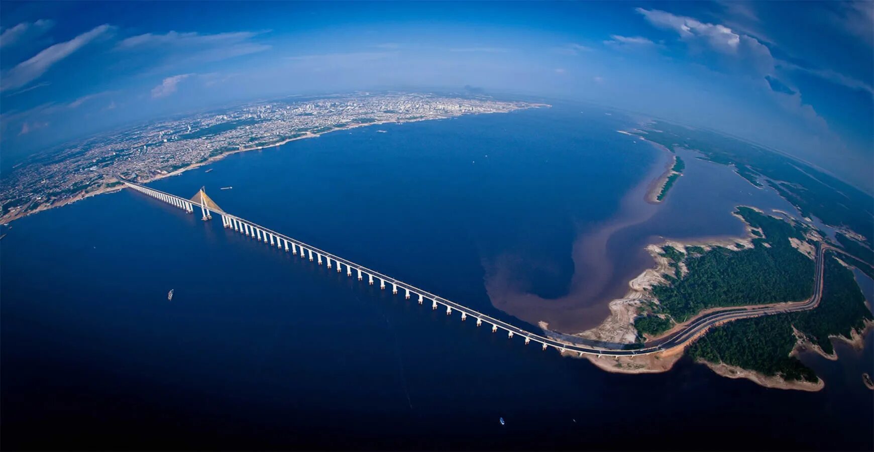 Мост манаус ирандуба. Река рио негро. Какое количество мостов бразильцы построили через амазонку. Мост через реку амазонка. Мосты через амазонку в бразилии.