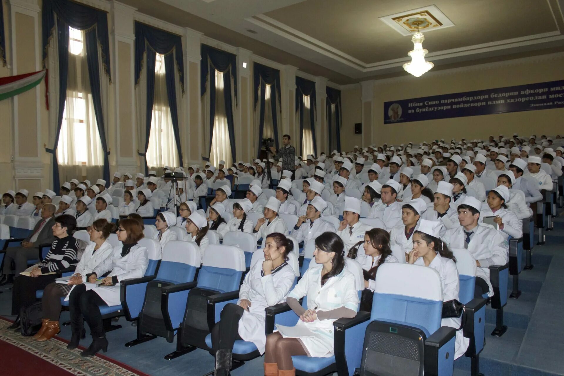 Абуали сино. Таджикский государственный медицинский университет имени абуали. Институты республики таджикистан. Мединтитут душан. Тгму им абуали ибн сино новая корпус.
