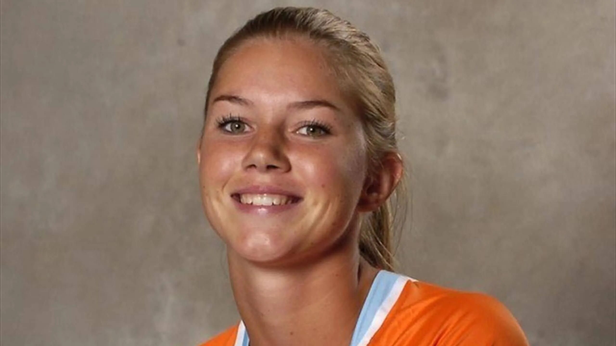 Красивые голландки. Голландки фото. Самые красивые футболистки. Голландки фото. Голландки фото.