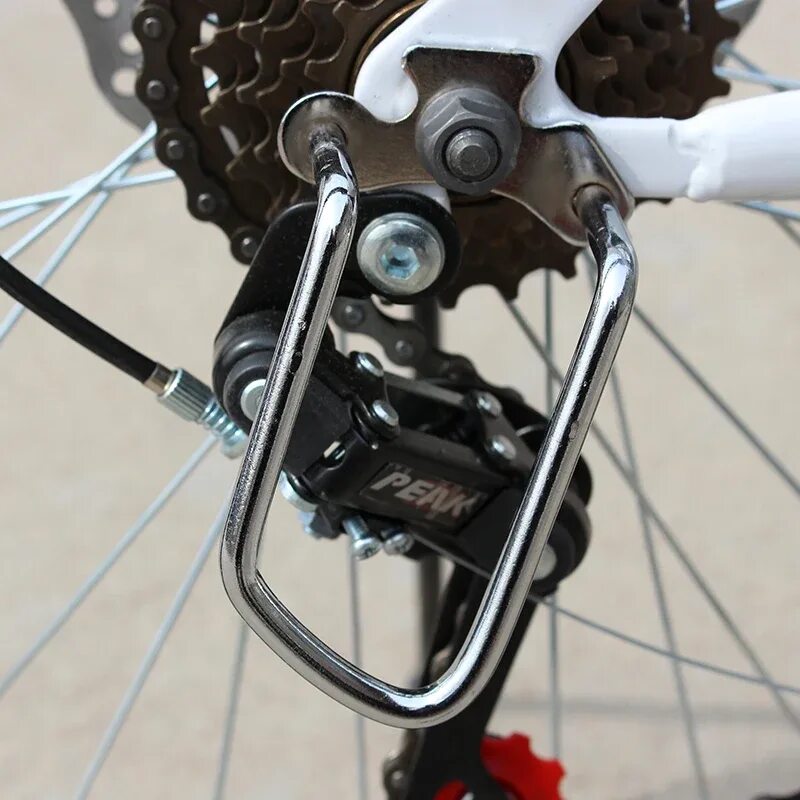 Задний переключатель скоростей shimano цепь. Натяжитель цепи велосипеда форвард. Задний переключатель dahon. Задний переключатель shimano с цепью. Натяжитель цепи велосипеда shimano задний.