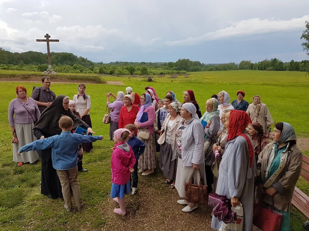 св. святой источник сергия радонежского. святой родник ростов. святой источник в орловской области. радонеж святой источник сергия радонежского.