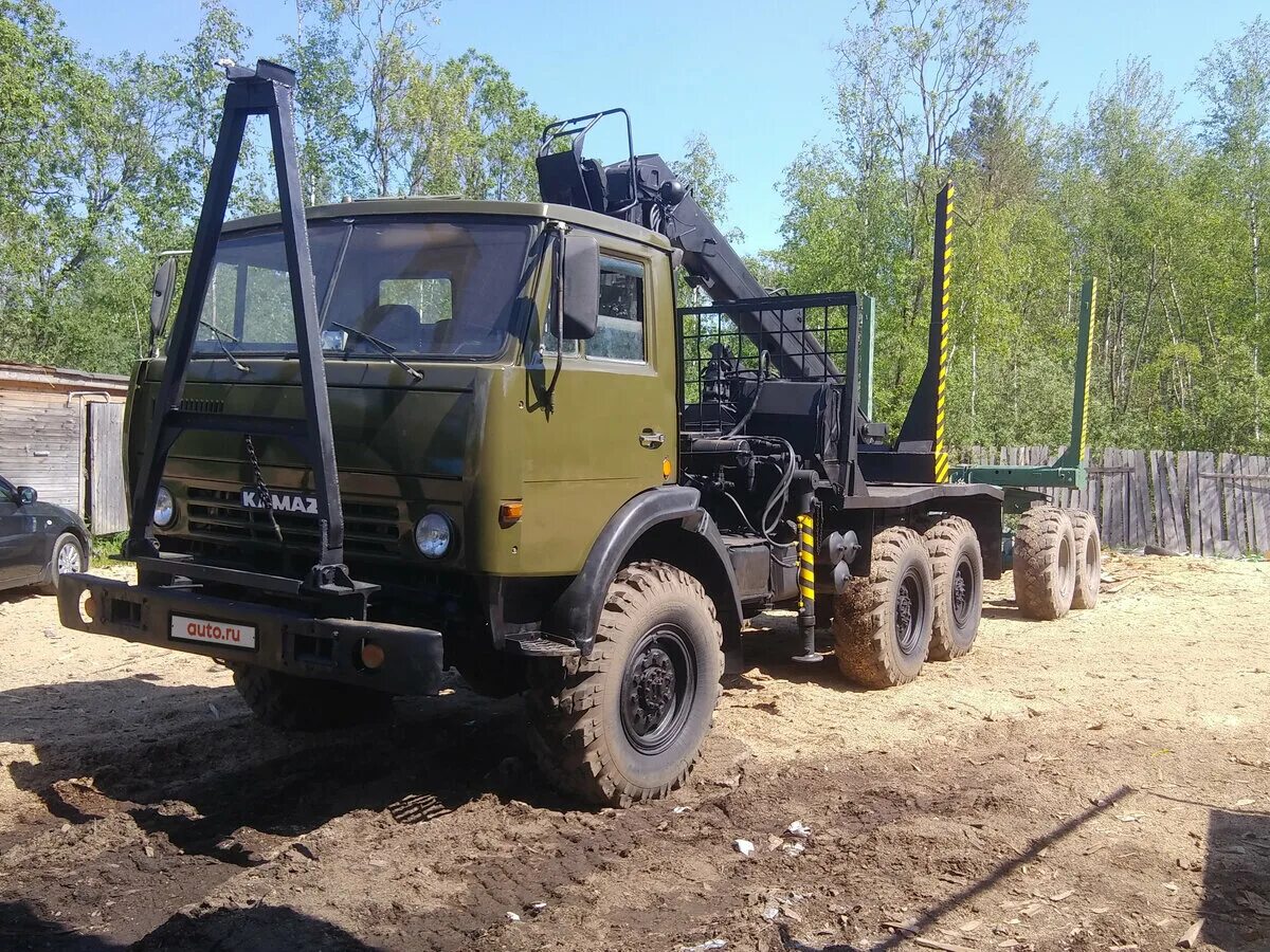 Купить камаз лесовоз бу на авито. КАМАЗ 4310 лесовоз. КАМАЗ Фискарс лесовоз 4310. КАМАЗ 4310 сортиментовоз. КАМАЗ 4310 лесовоз с манипулятором.