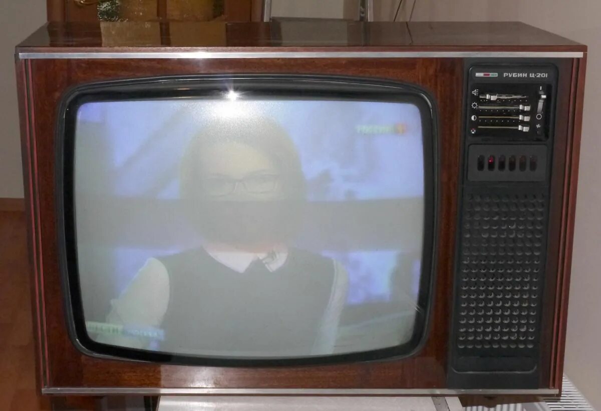 Советский цветной телевизор. Цветной телевизор «Рубин 401». Советский цветной телевизор«Рубин-714. Телевизор Рубин СССР. Телевизор Рубин ц266д.