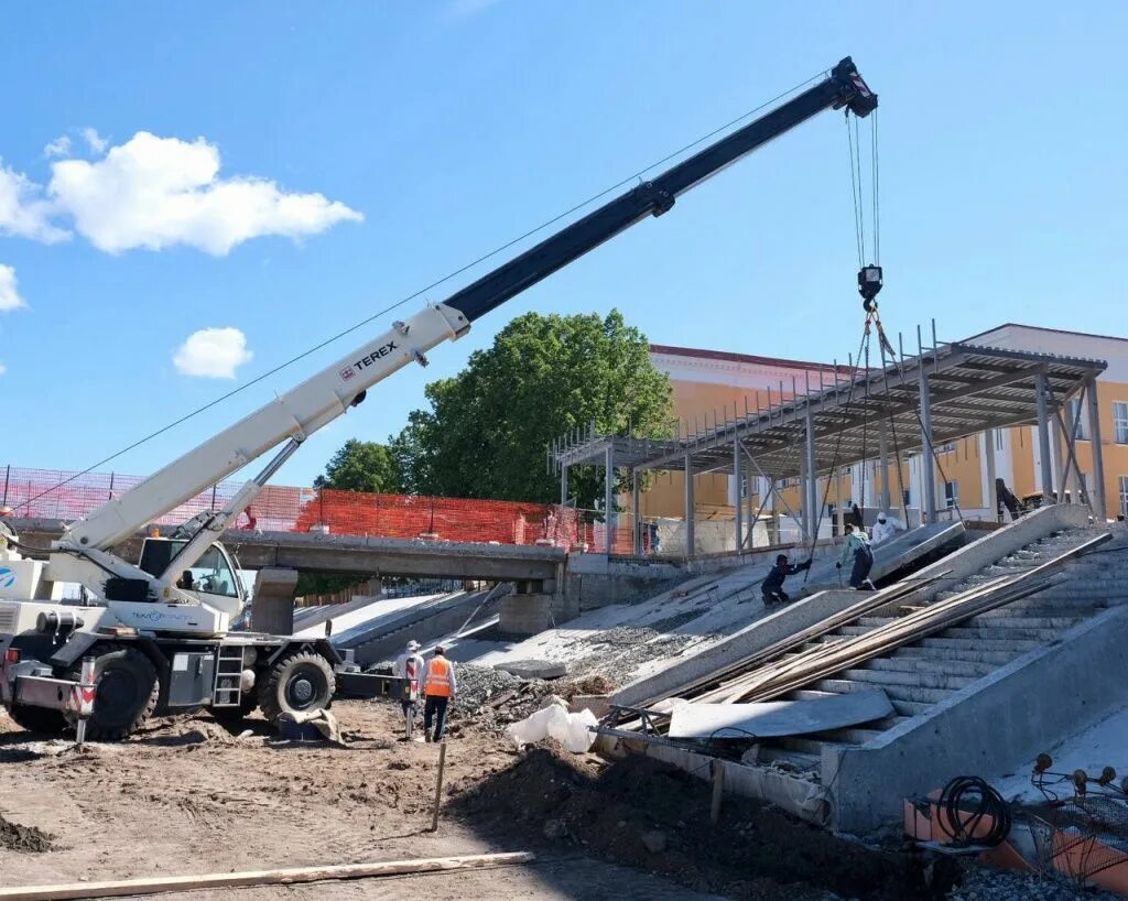 Анкерная стенка причала. Трубошпунт. Речной вокзал пермь причалы. Причал пермь 1 реконструкция. Реконструкция причальных мощностей.