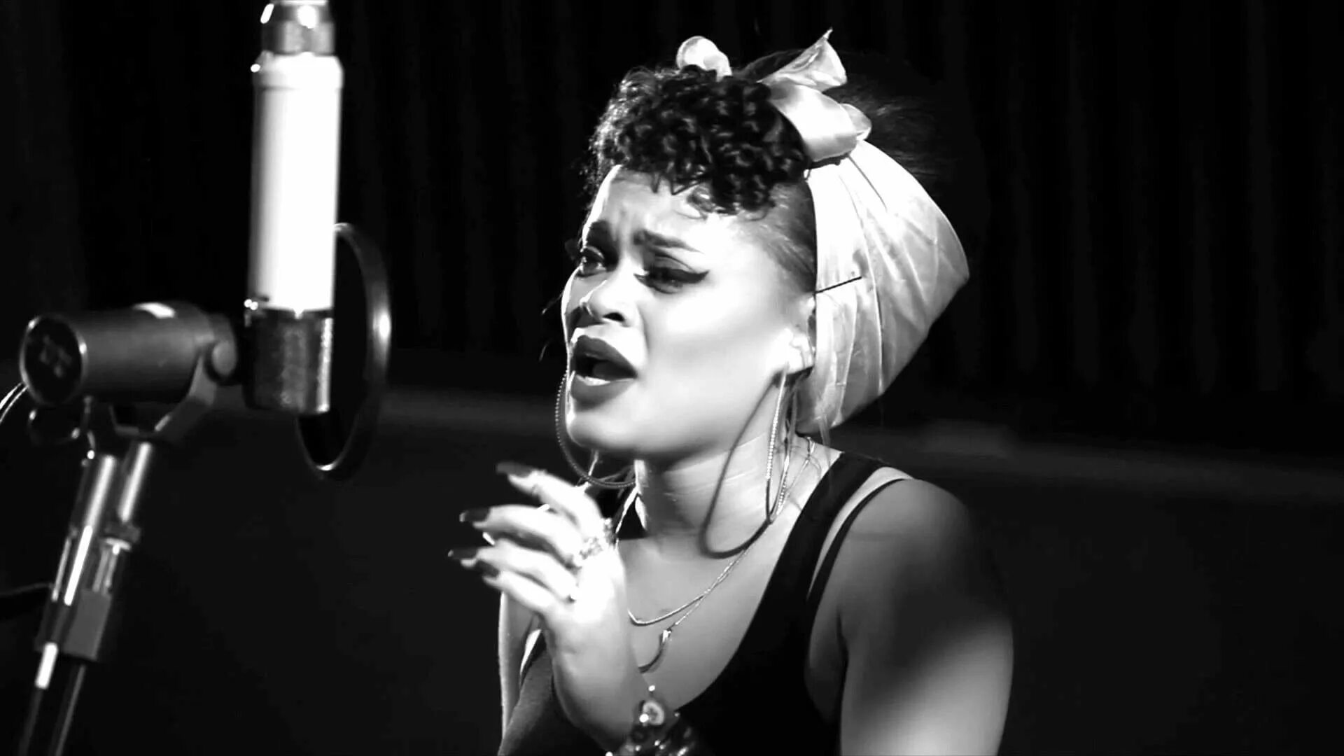 Андра википедия. Андра дей Билли Холидей. Andra Day американская певица. Соединенные штаты против Билли Холидей.