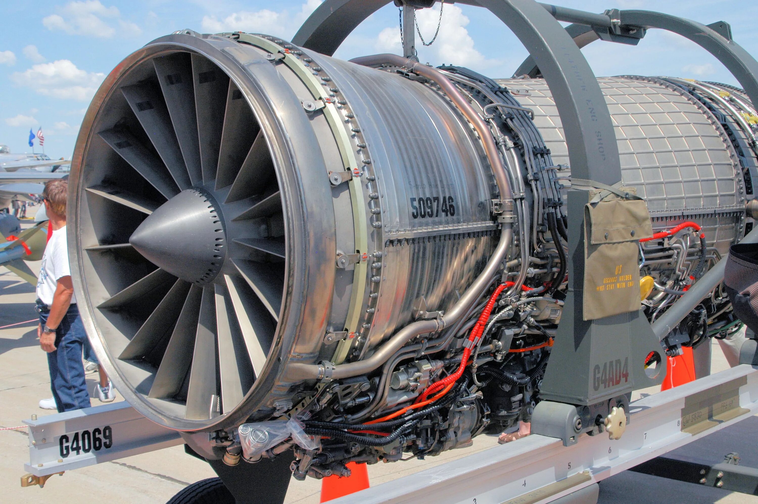 Р 16 двигатель. Engine v12 cadillac. Bugatti u-16. Р 16 двигатель. Мотор v24.