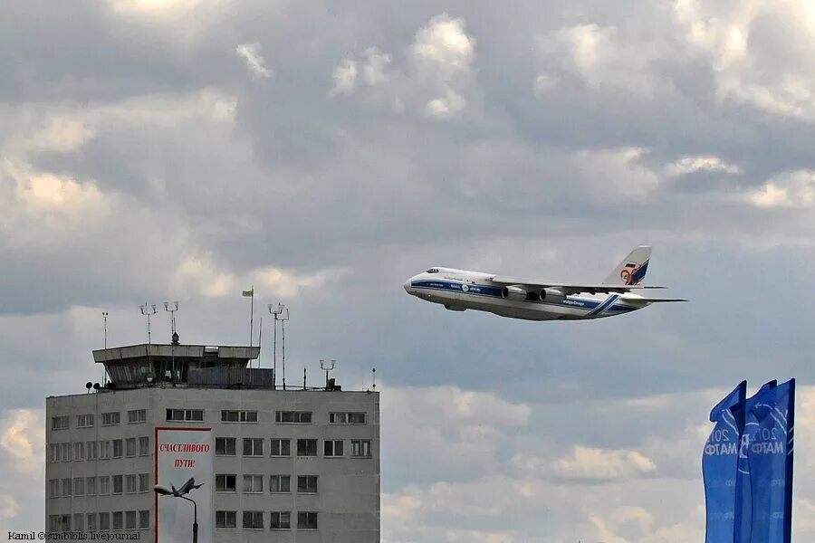 Аэропорт баратаевка ульяновск внутри. Инцидент с посадкой boeing 737 в минске. Самолет ульяновск. Самолеты ульяновск баратаевка. Самолет ульяновск сегодня.