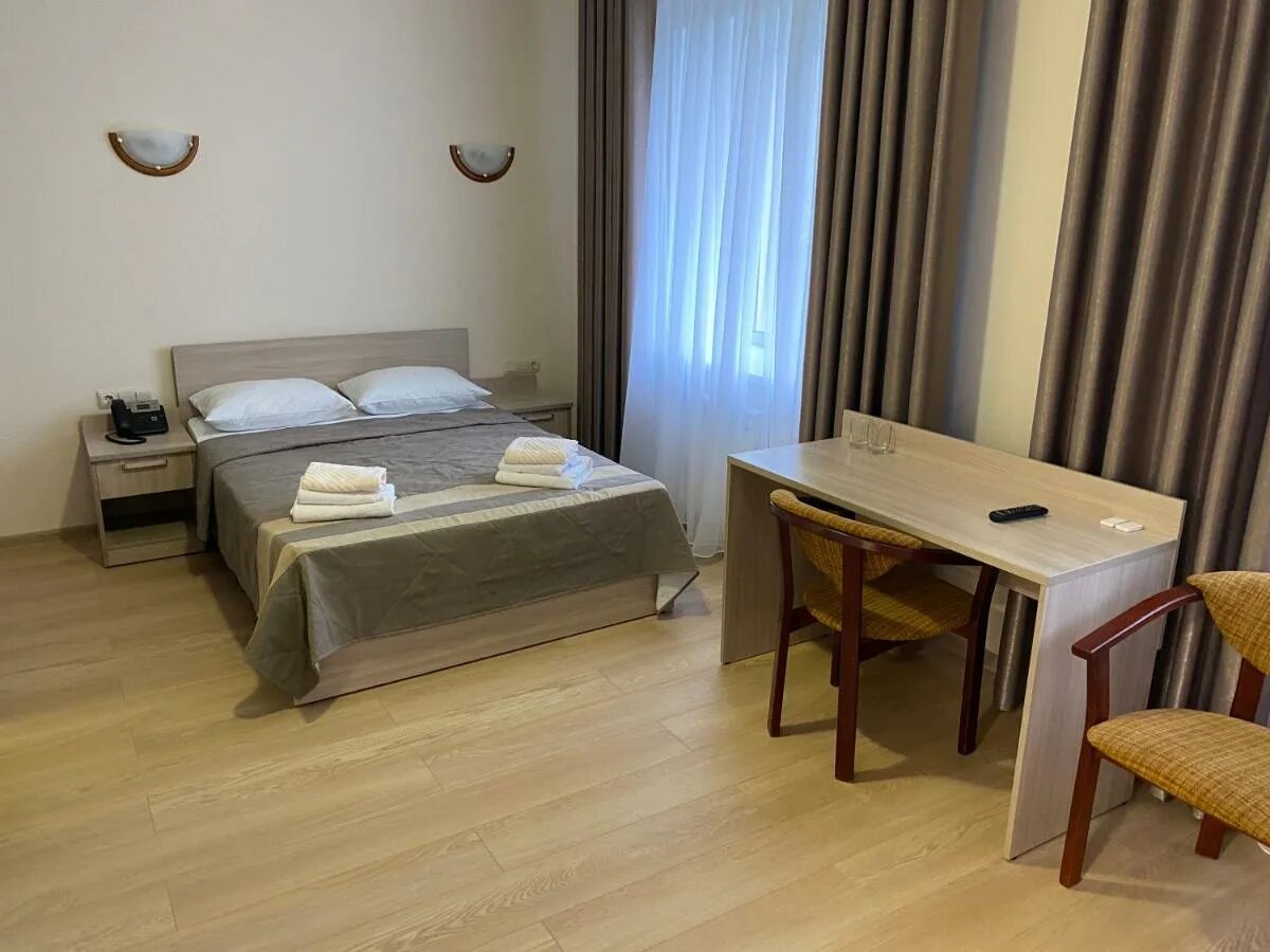 Отель славянка белгород. Славянка люкс номер старый оскол. Гостиница славянка оскол. Славянка ленина 22 старый оскол. Старый оскол ленина 22 комплекс славянка.