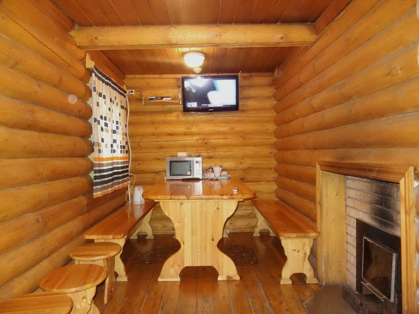 Интерьер бани. Предбанники виды. Интерьер бани с комнатой отдыха. Русская баня предбанник. Дизайнерская отделка бани.