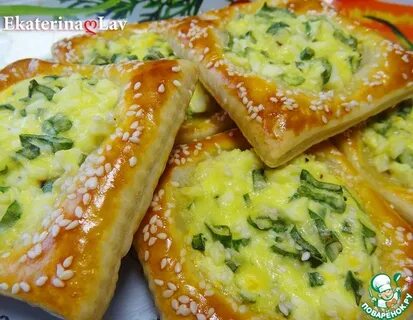 Пироги с зеленым луком на сковороде