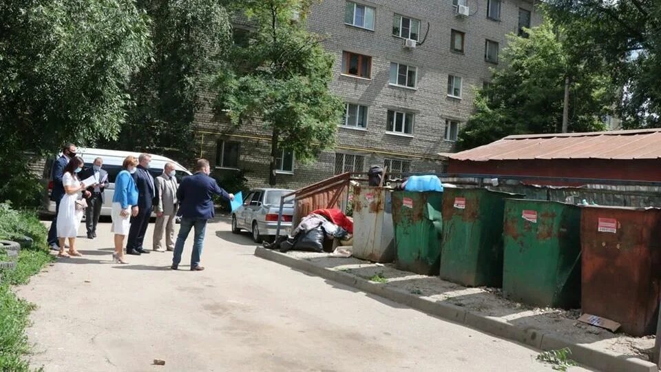 Мусорный контейнер рязань. 1 м3 пластик. Мусорный контейнер рязань. Мусорный контейнер. Мусорный контейнер.
