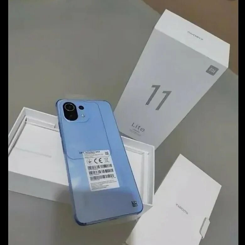 Xiaomi mi 11 Lite. Xiaomi mi 11 Lite комплектация. Xiaomi mi 11 Lite коробка. Mi 11 Lite 4g 8+128gb.