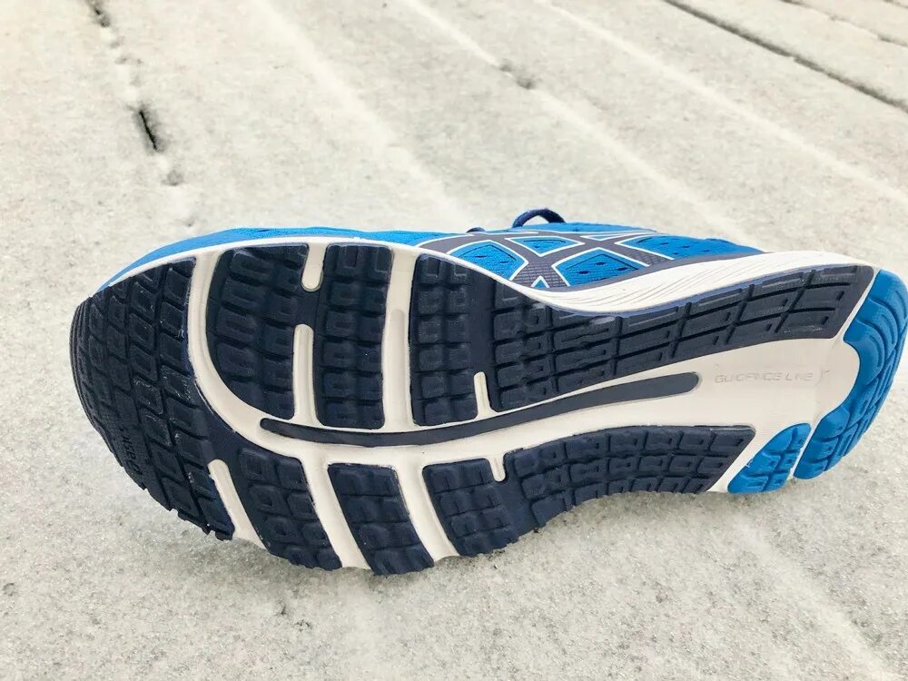 Подошва асикс. ASICS Gel Cumulus 20. Асикс подошва кубиками. Стелки подошв асикс.