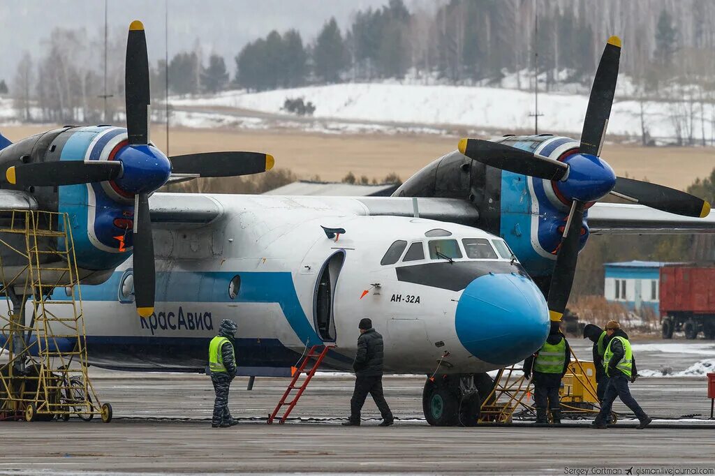 Ан24 ввс канск 1993. Ан 29. Антонов ан-32. Аэродром ермолино ан 12. Ан-12бк-ппс.