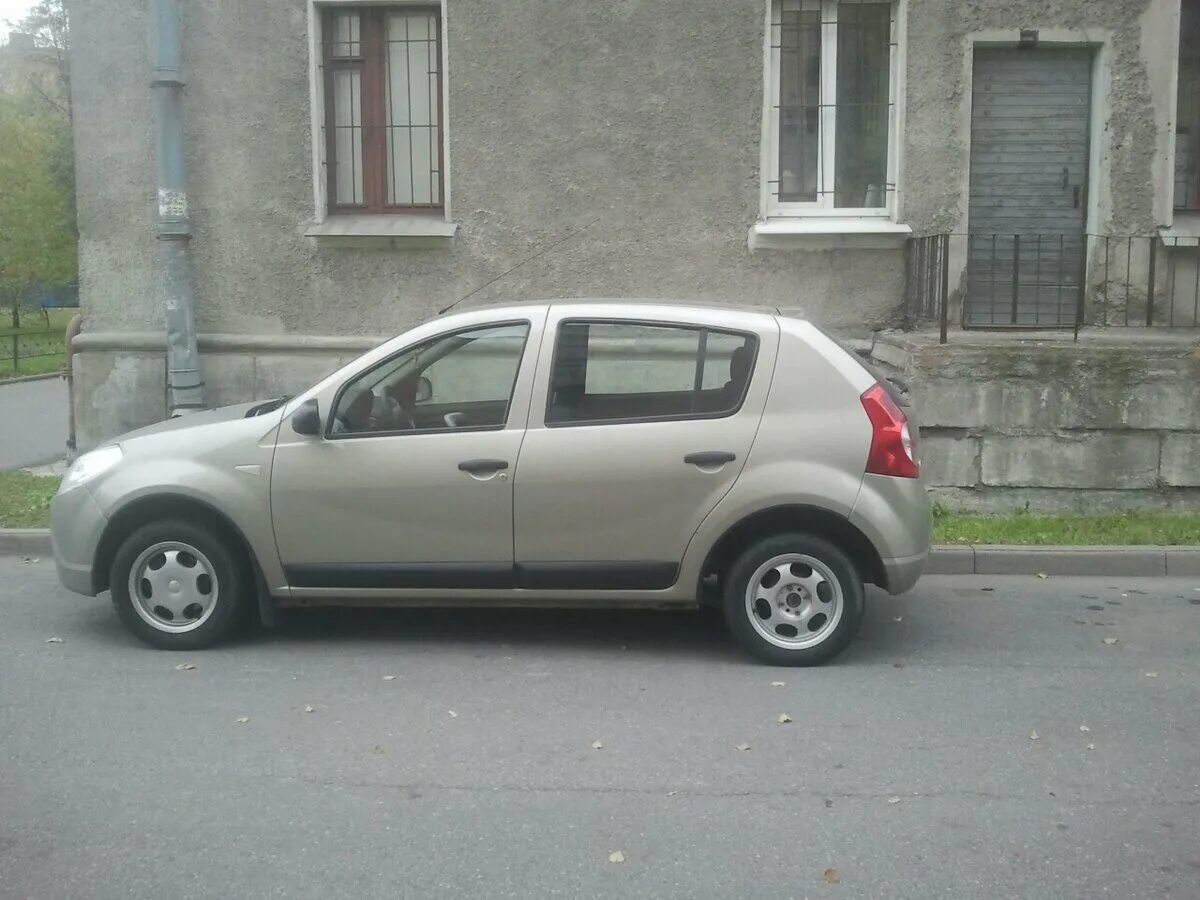 Renault sandero 2011