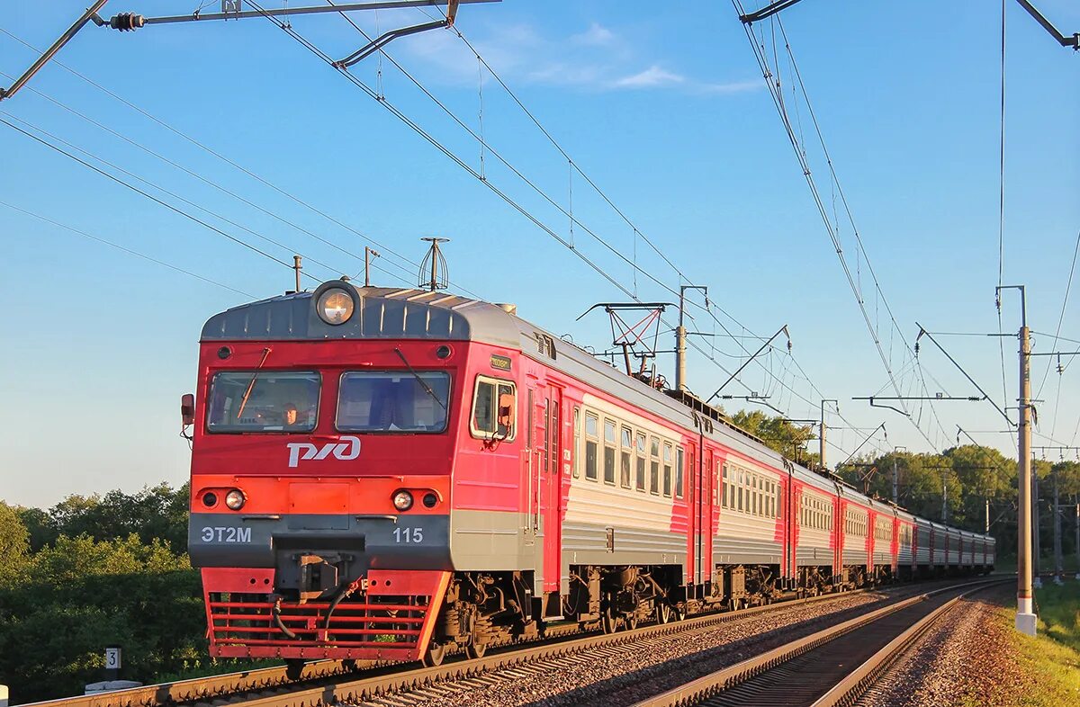 Поезд челны ростов. Поезд ржд. Электричка набережные челны ижевск. Электричка казань набережные челны. Поезд челны ростов.