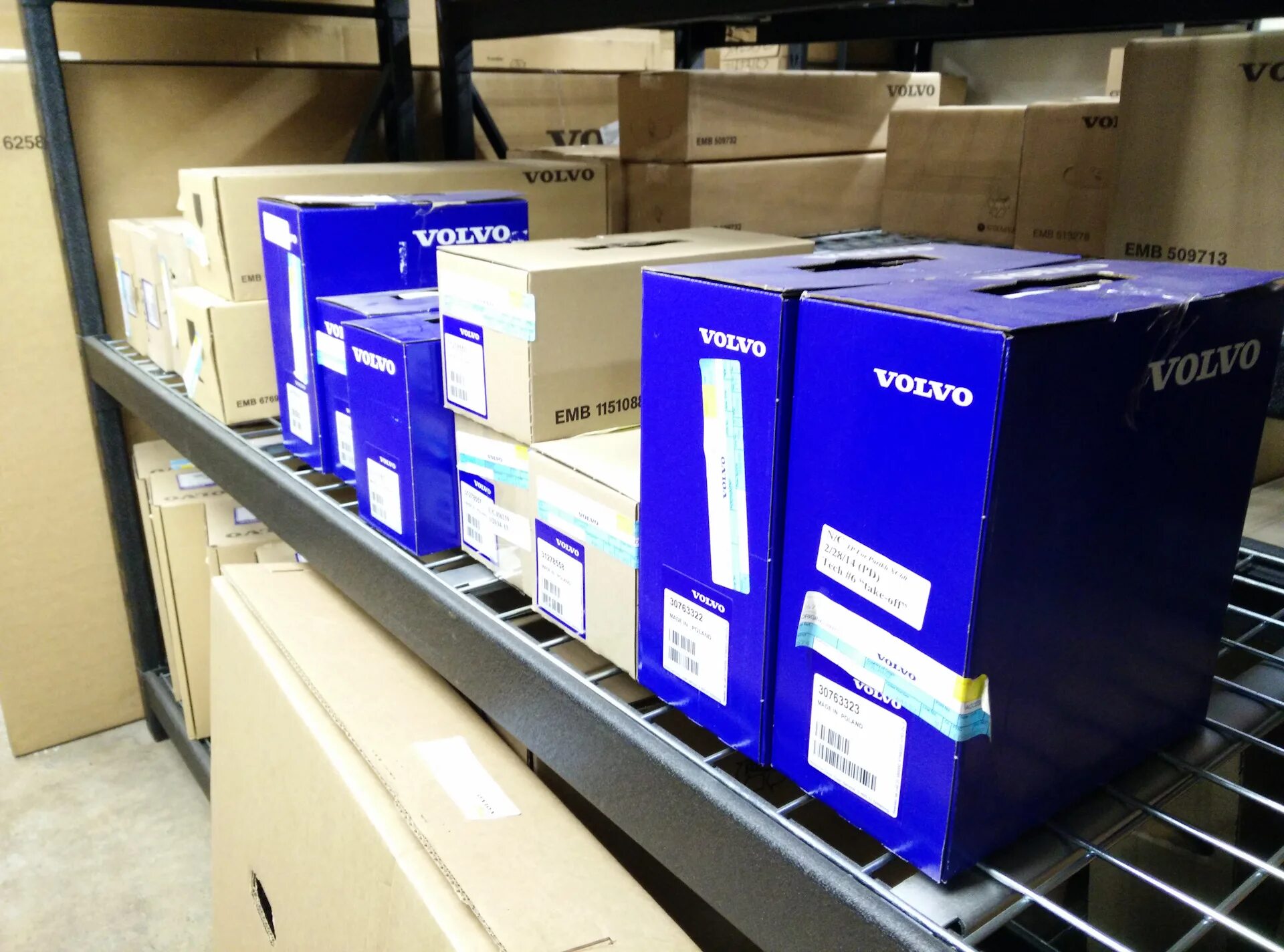 Упаковка запчасти вольво. Volvo магазины запчасти. Volvo construction replacement parts. Оригинальные запчасти вольво. Volvo 31339861 деталь.