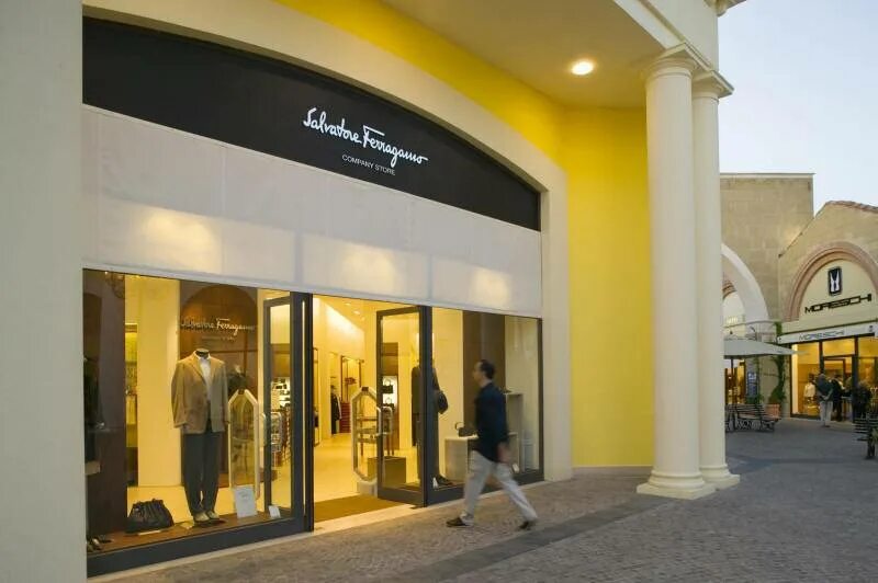 Аутлет в риме. Аутлеты рим. outlet в риме. intrend аутлет. люксовые аутлеты рима.