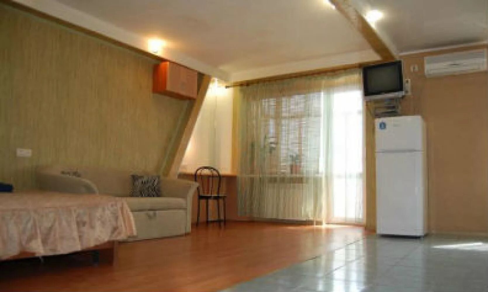 Переможное луганск квартира. Демёхина 18а. Квартира улица оборонная луганск. Квартиры в луганске. Сниму луганск.