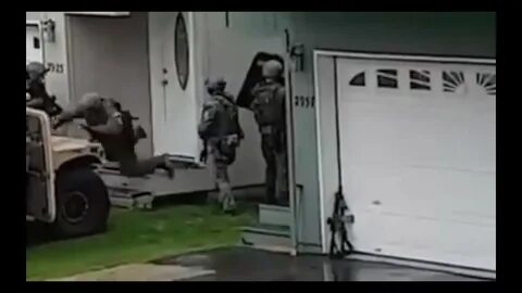 Делавшие замаскированный под грабеж обыск