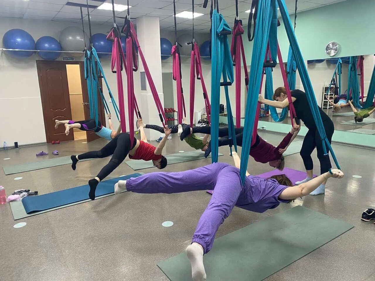 Академ фитнес чебоксары. Фитнес в ленинском районе. Фитнес в тц дмитриевский екатеринбург. Планета фитнес мусина тренера. Ферум спортзал челябинск.