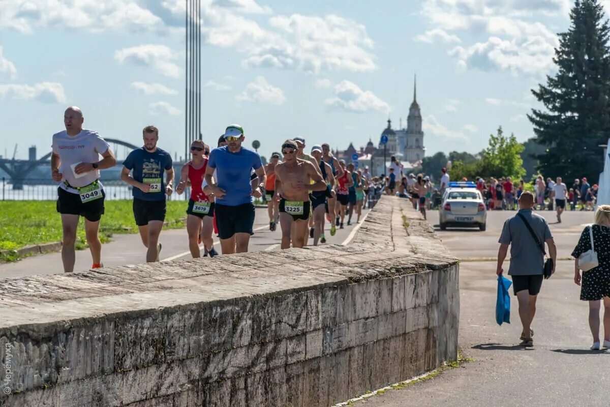 28 августа 2023 г. День города Рыбинск 2023. Фоторепортаж день города Рыбинска. Рыбинск день города 2023 марафон. МК спортивный забег.