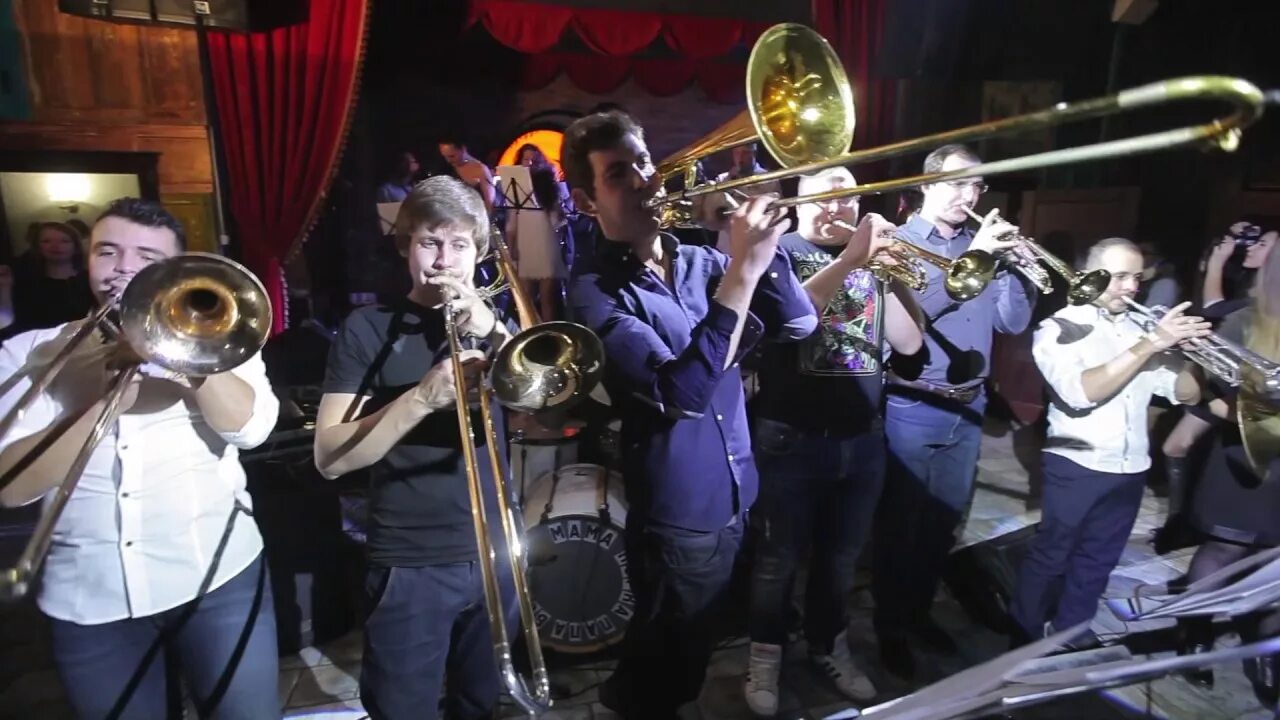 MEGAPOLIS BRASS BAND Красноярск 7 молодых, по-хорошему сумасшедших парней, котор