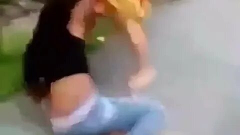 Жена избивает любовницу мужа