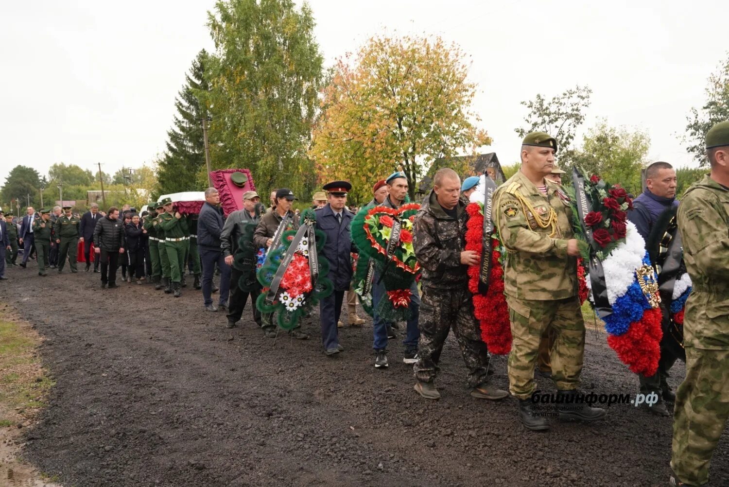 Семьям погибших военных. Село Майский Иглинский район.