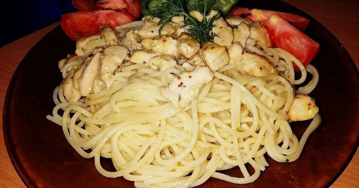 Филе с макаронами рецепт. Спагетти с курицей. куриное филе с макаронами. спагетти с филе курицы. готовить спагетти с куриным филе.