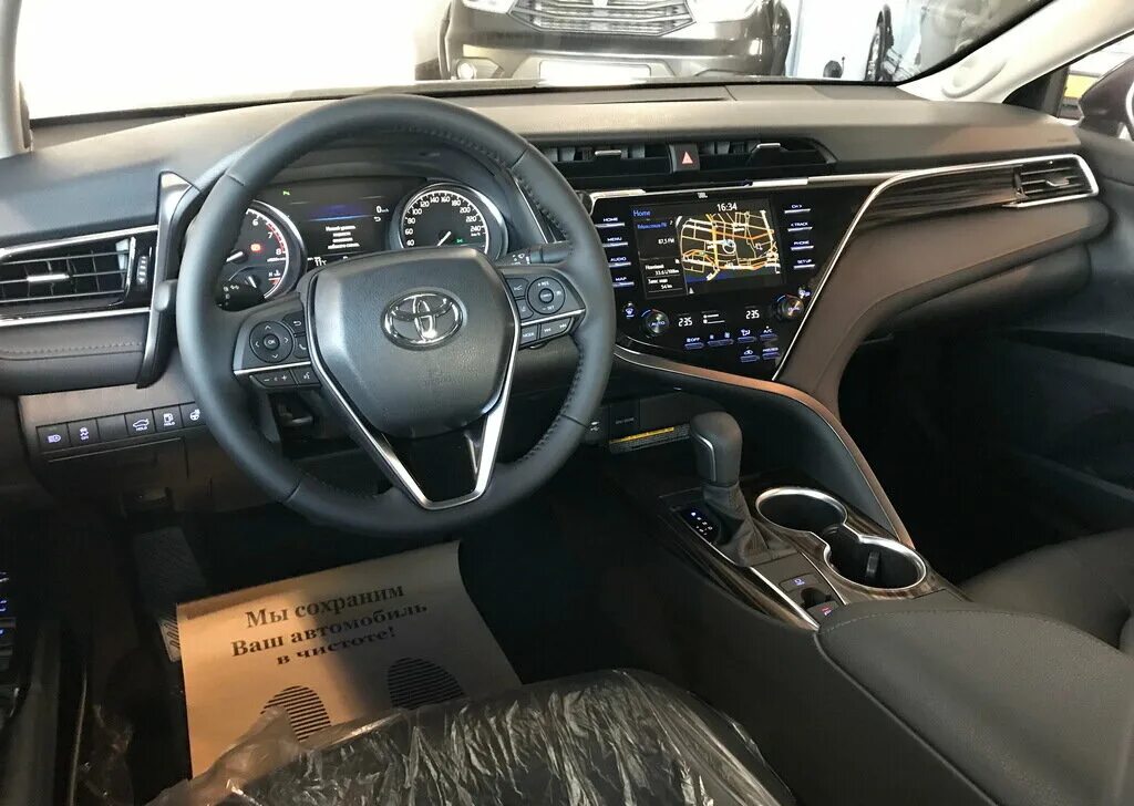 Комплектации камри фото. Toyota camry 2025 салон. toyota camry v70 рестайлинг. toyota camry 70 салон. тойота камри 2.5 2019.