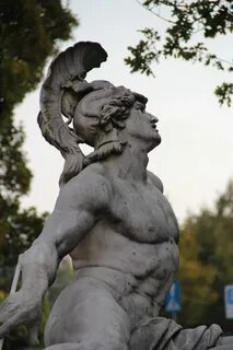 Настоящие памятники