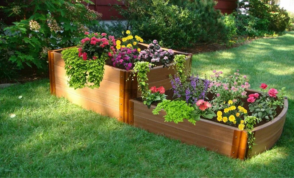 Способы клумб. Способы клумб. Насыпная клумба. Клумбы на даче. Клумба четырехъярусная.