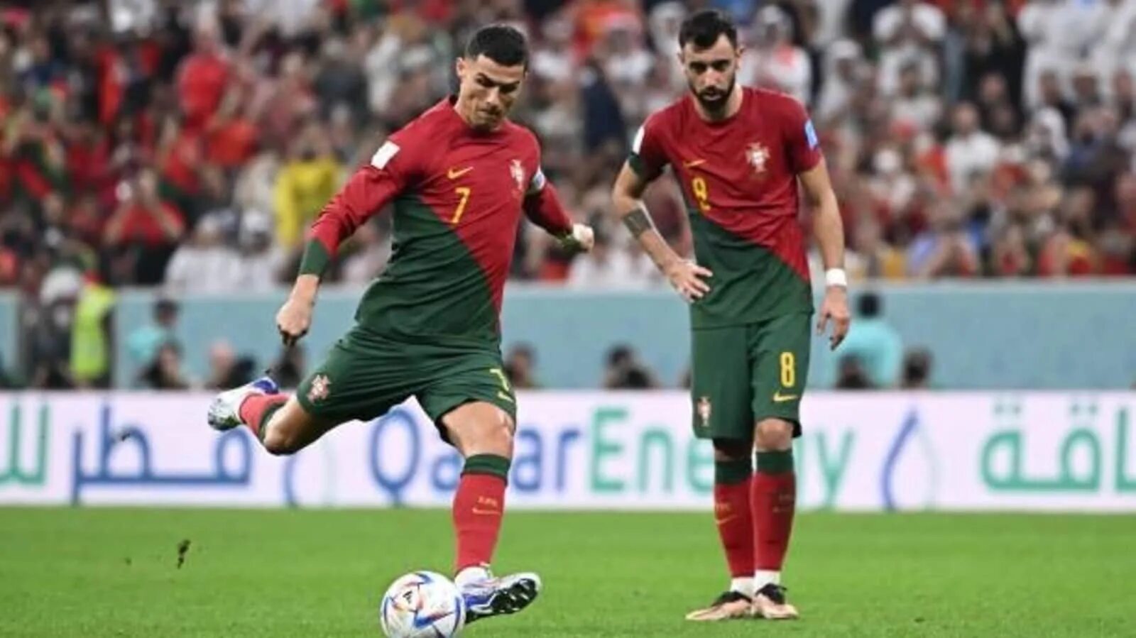 Portugal vs france live stream. Portugal vs france live stream. Portugal vs france final. Поль погба франция. Роналдо португалия.