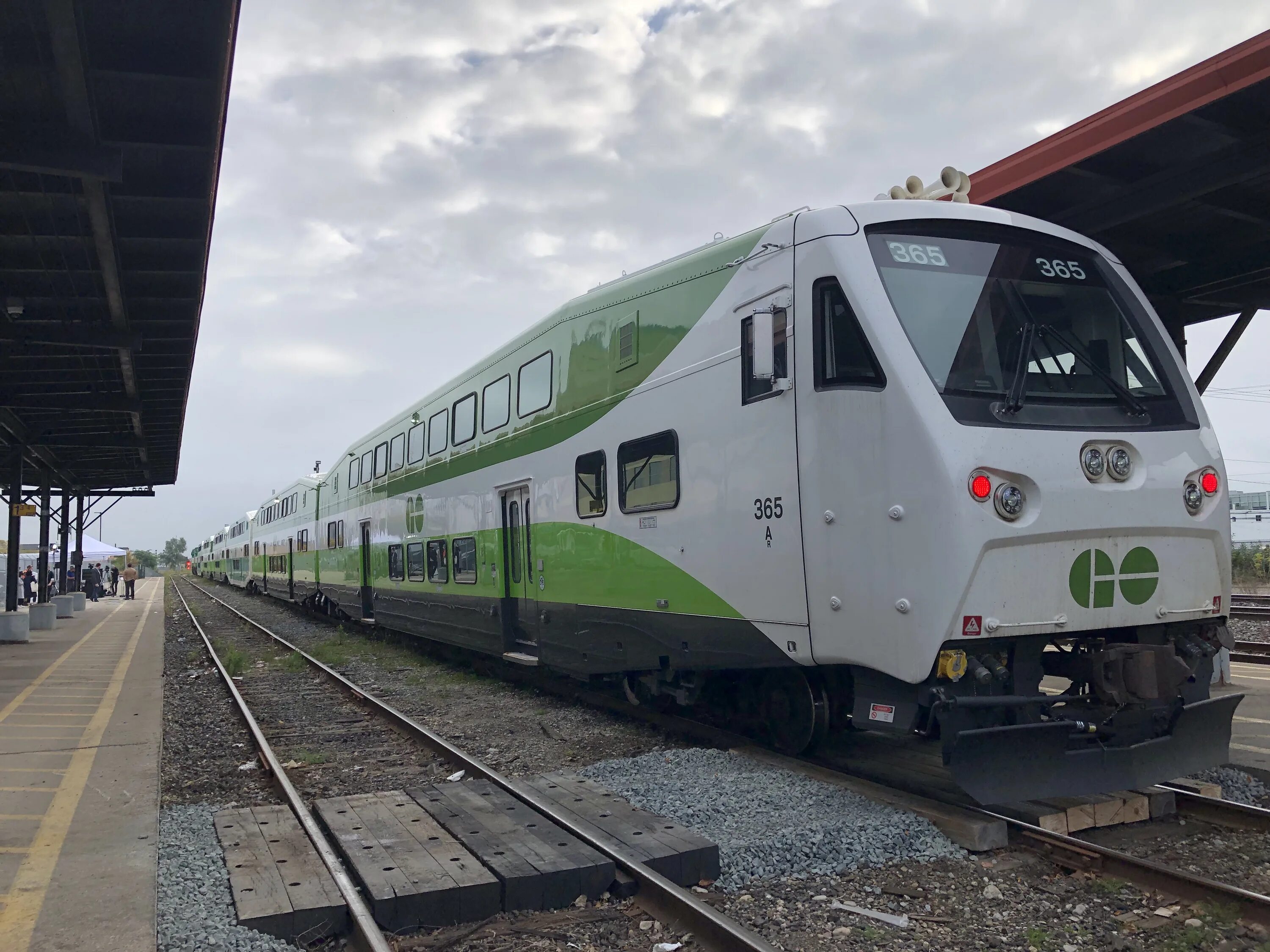 Go Transit. Go Train Toronto - Oshawa. Go by Train. Go Train via Rail. Go train more