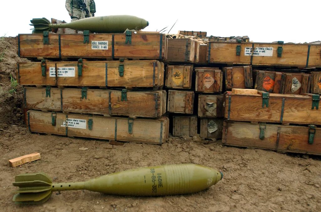 1 60 мины. 120мм mortar Shell. Mortar Shell мина. Мина 120 мм. 120 Мм мины в ящике.