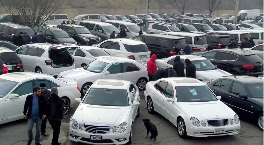 рынок машин в армении. автобазар ереван армения. автобазар армения 2022. растаможить машину. автомобили в армении.
