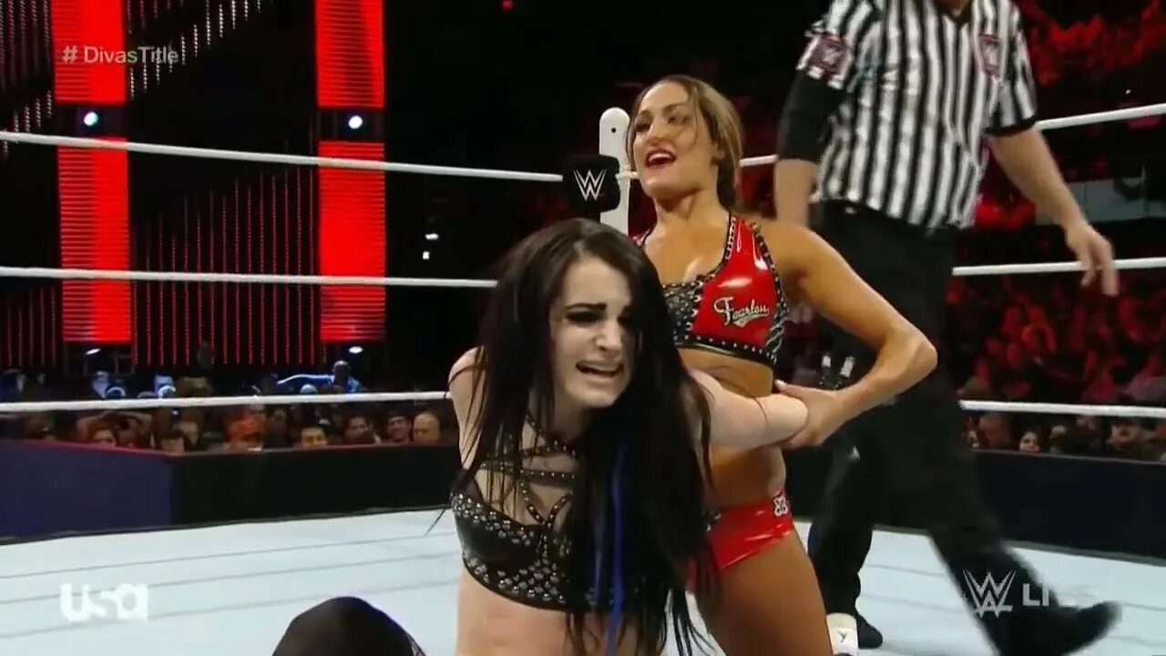 Vs nikki. Paige vs Nikki Bella. Nikki Bella Slay.