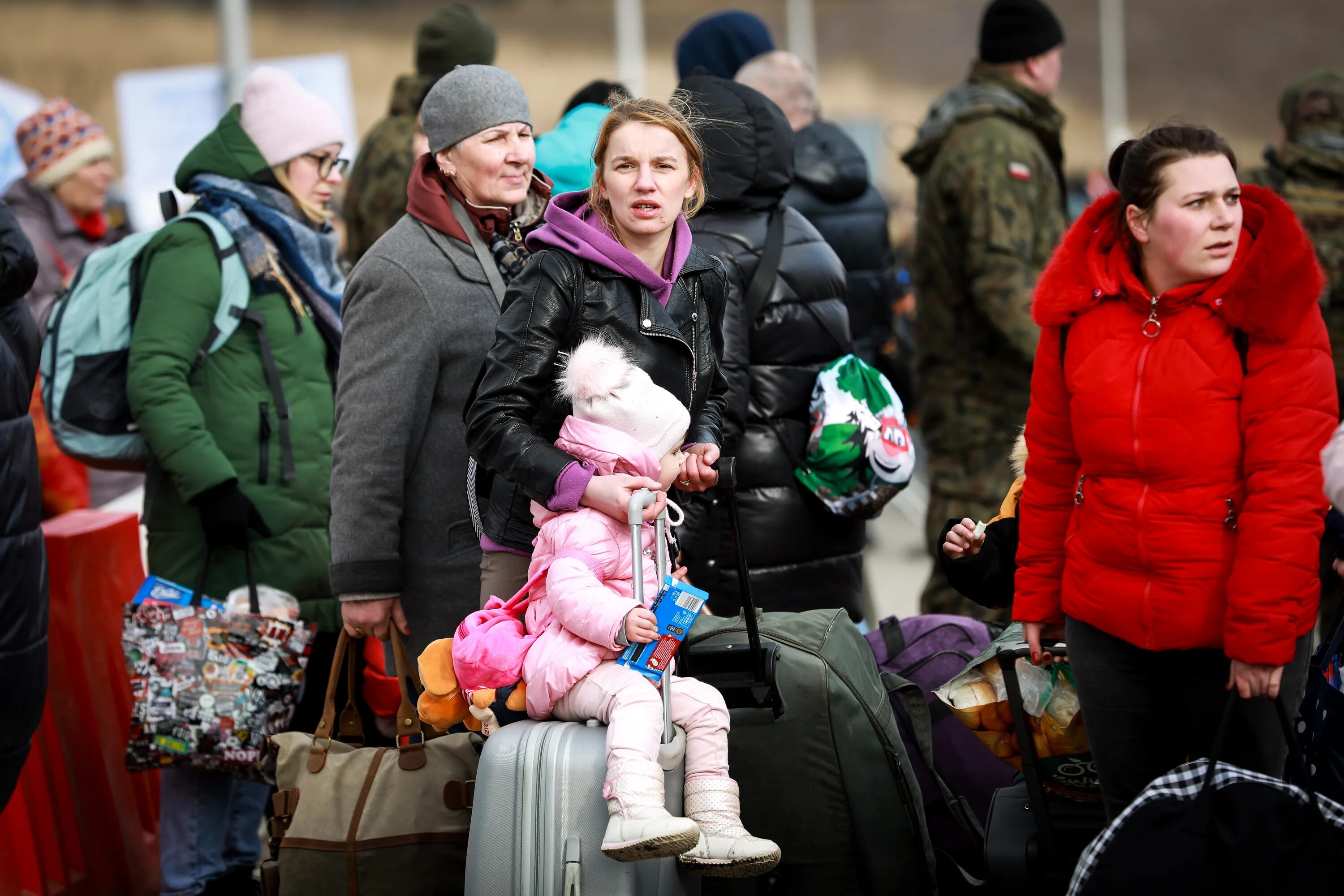 Украинские беженцы в Польше 2022. Беженцы из Украины. Беженцы из Украины 2022. Беженцы из Украины в Россию.