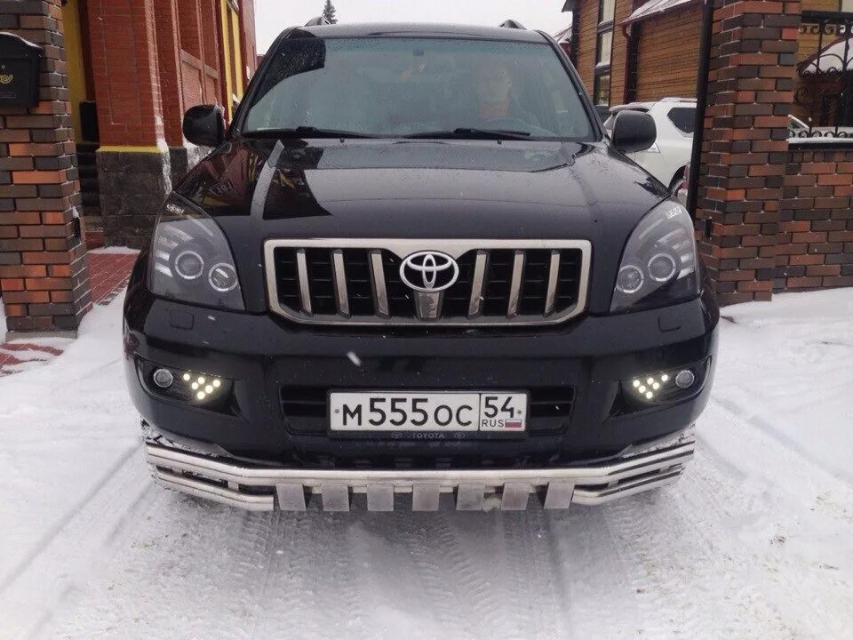 Прадо дхо. Prado 120 ходовые огни. Ходовые огни Прадо Prado 120. ПТФ Prado 120. Land Cruiser Prado 120 противотуманки.