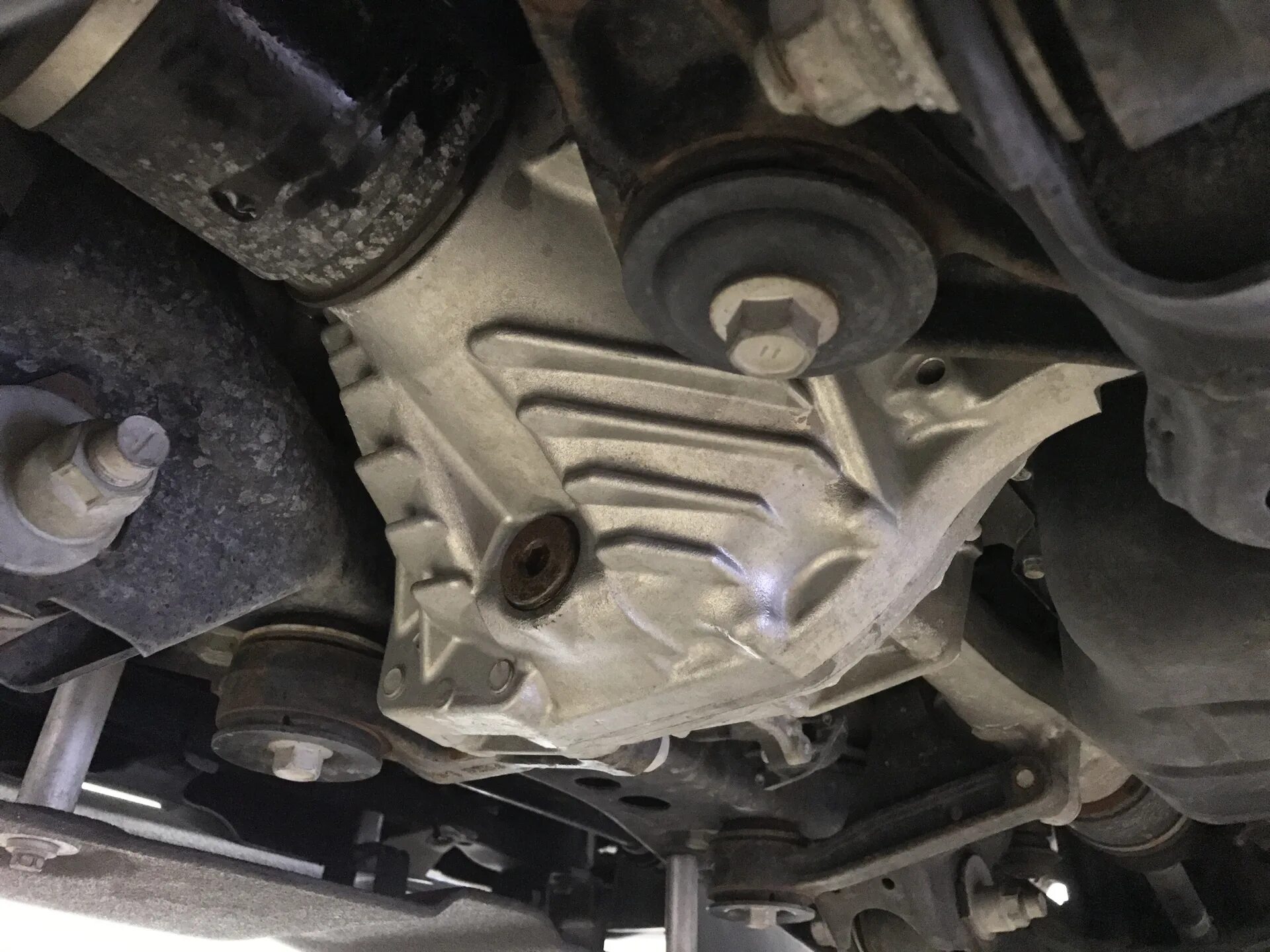 Toyota 5w30 c2 артикул. Моторное масло toyota 5w-30. Масло в тойота секвойя. Toyota 5w-30 pfe 5л. Toyota 0w20.