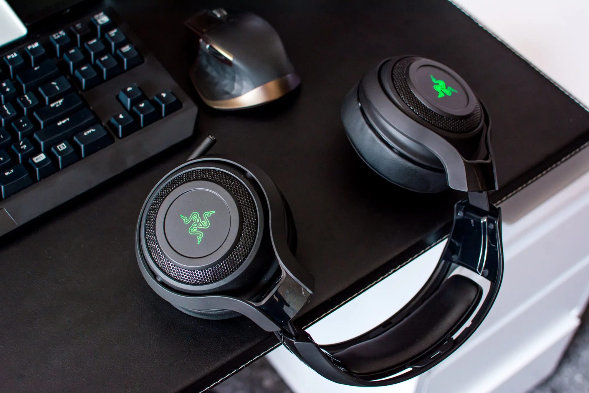 Компьютерная гарнитура Razer mano’War. Геймерские беспроводные наушники Razer. Razer наушники DNS. Razer не видит наушники