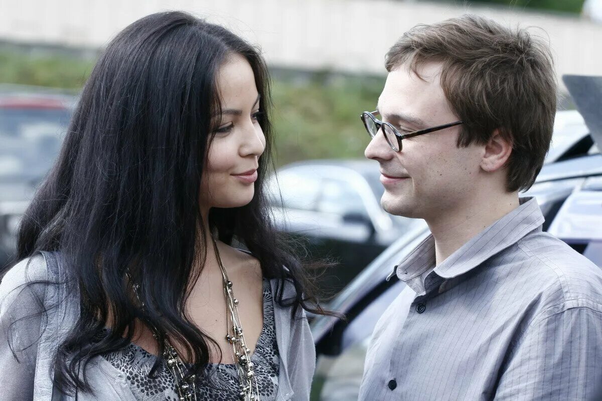 Ирония любви содержание чем закончится. Ирония любви афиша. Ирония любви афиша. Ирония любви 2010 маска. Ирония любви содержание чем закончится.