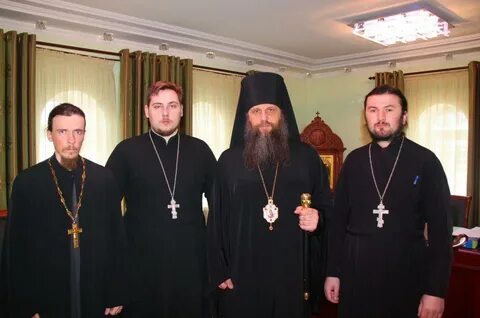 Два священника
