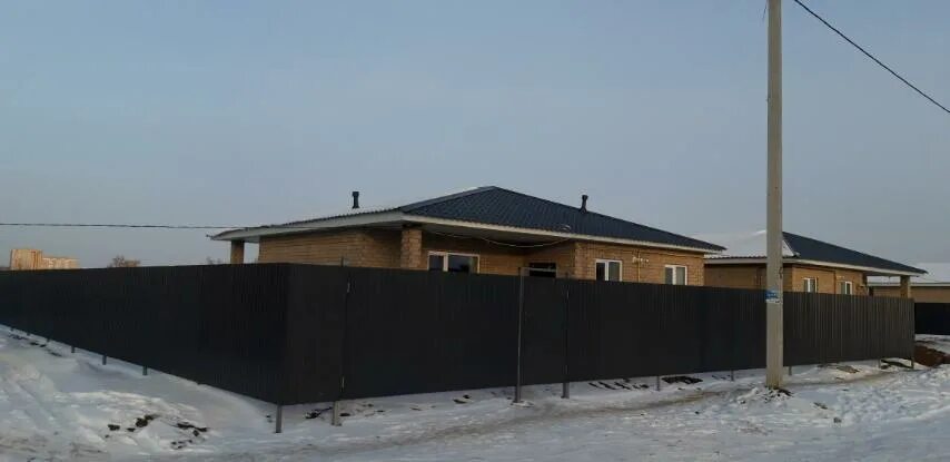 Дома дубовый плес. Поселок дубовый плес в оренбурге. Дубовый плёс оренбург коттеджный поселок. Жилой комплекс дубовый плес оренбург. Дома дубовый плес.