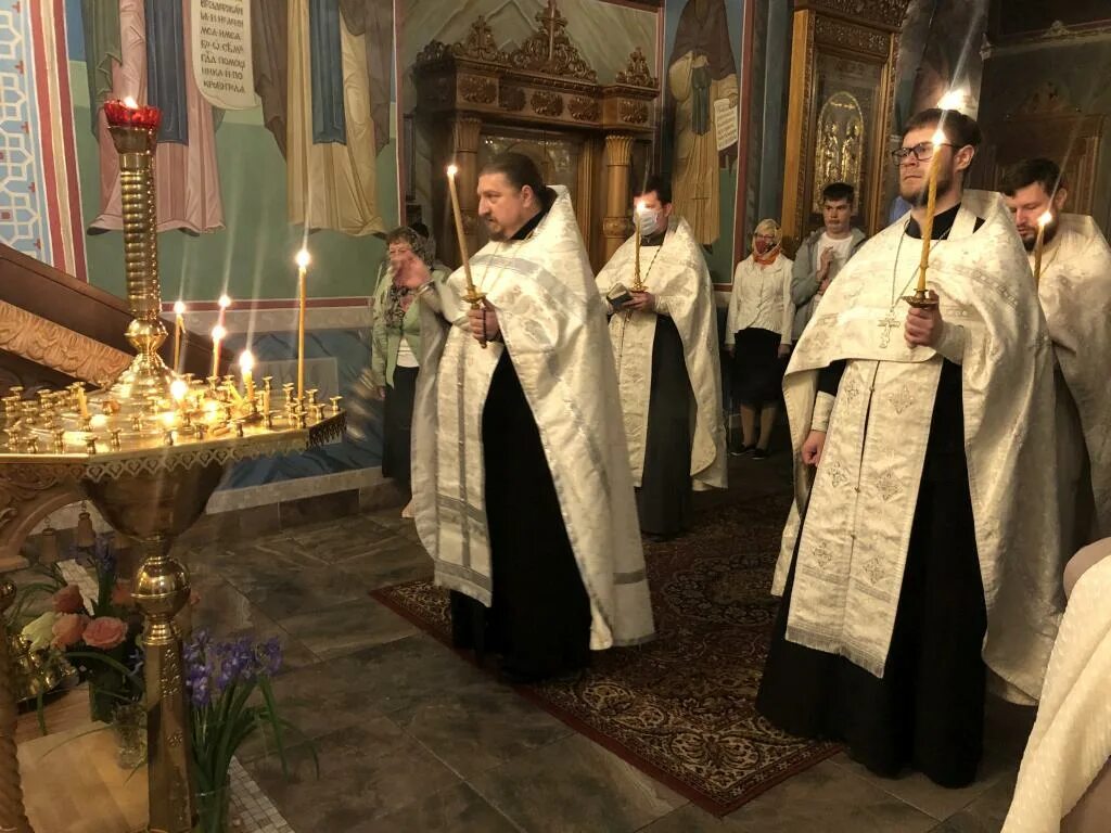 Литургии в ранней церкви агапе. Северный микрорайон калуга церковь. Кимры,расписание служб в церкви вознесения. Во сколько открываются магазины. Калуга храм вознесения господня расписание.