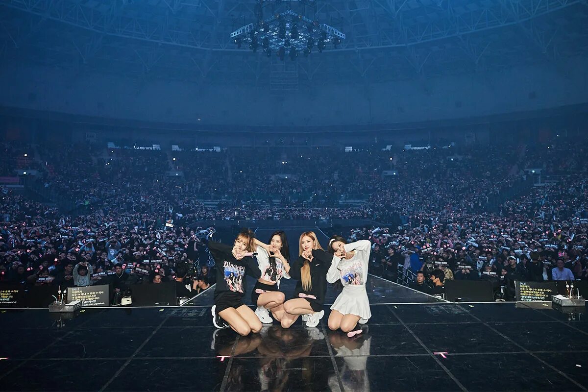 Blackpink афиша. Блэк пинк мировой тур 2019. Blackpink concert 2023. Блэк пинк концерт. In your area tour.